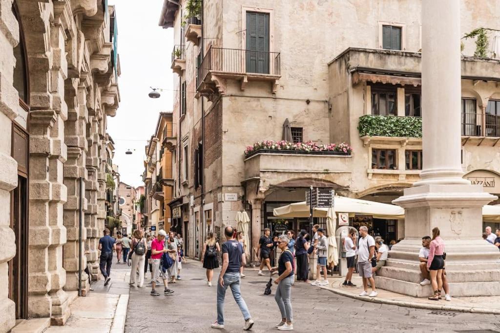 Appartamento Residenza Angels @Piazzadelleerbe Verona Esterno foto