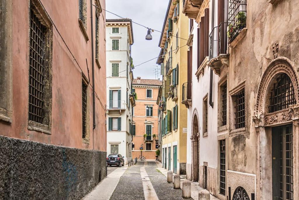 Appartamento Residenza Angels @Piazzadelleerbe Verona Esterno foto