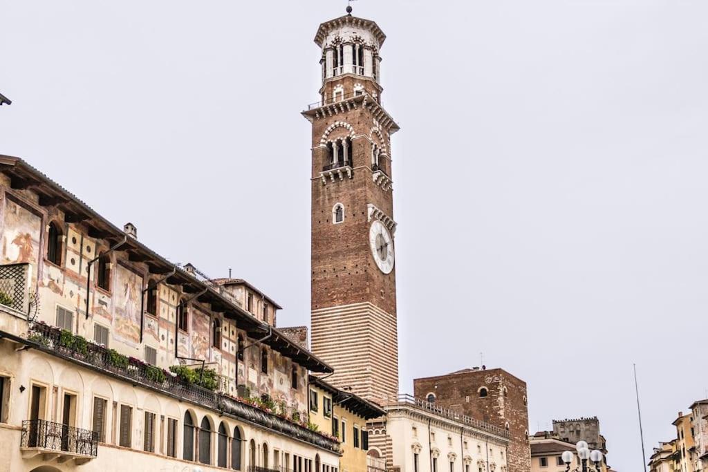 Appartamento Residenza Angels @Piazzadelleerbe Verona Esterno foto